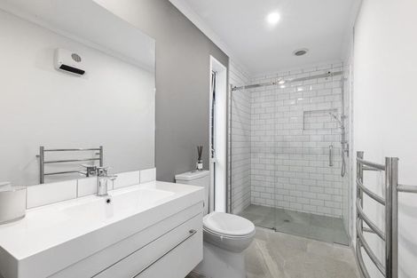 Photo of property in 2 Bankhall Lane, Pokeno, 2402
