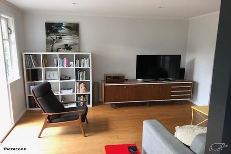 Photo of property in 45 Hutchinson Avenue, New Lynn, Auckland, 0600