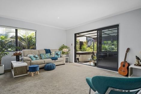 Photo of property in 11 Lakeview Quay, Pyes Pa, Tauranga, 3112