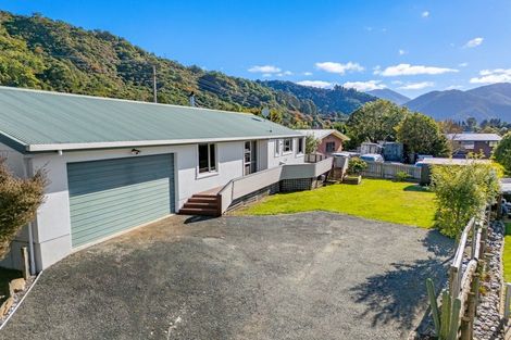 Photo of property in 1 Kaituna Place, Havelock, 7100