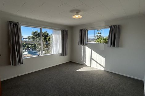 Photo of property in 15 The Anchorage, Whitby, Porirua, 5024