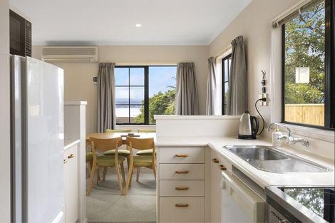 Photo of property in 19 Brunette Drive, Acacia Bay, Taupo, 3330