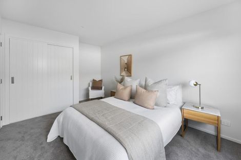 Photo of property in 10 Cassin Place, Taradale, 4112