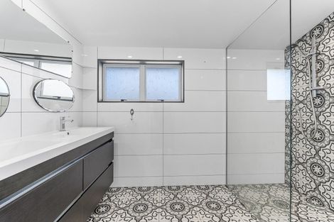 Photo of property in 105 Vivian Street, New Plymouth, 4310