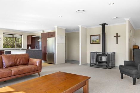 Photo of property in 11 Dalmore Way, Acacia Bay, Taupo, 3385