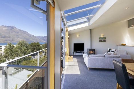 Photo of property in 12a Sainsbury Road, Fernhill, Queenstown, 9300