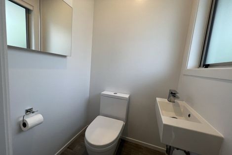 Photo of property in 10 Karina Terrace, Roslyn, Palmerston North, 4414