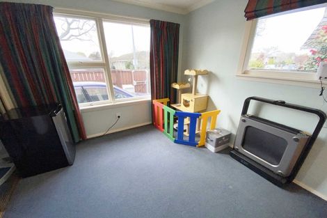 Photo of property in 15 Ashfield Place, Ilam, Christchurch, 8041