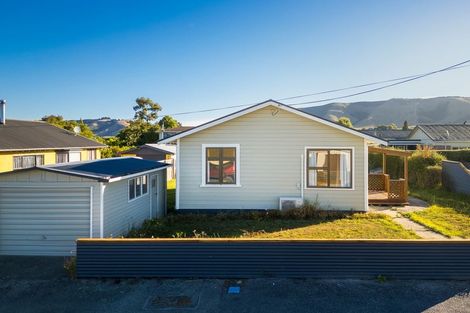 Photo of property in 9 George Street, Waimate, 7924