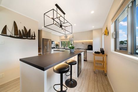 Photo of property in 180 Royal Road, Massey, Auckland, 0614