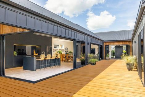 Photo of property in 27 Gee Place, Taradale, Napier, 4112