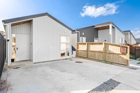Photo of property in 22 Puhikawa Street, Massey, Auckland, 0614