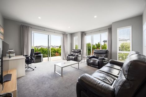 Photo of property in 2 Boocock Crescent, Orewa, 0931