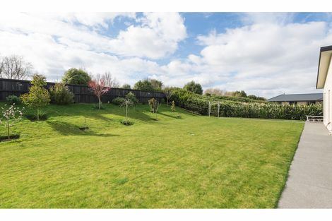 Photo of property in 43 Davaar Crescent, Broomfield, Christchurch, 8042