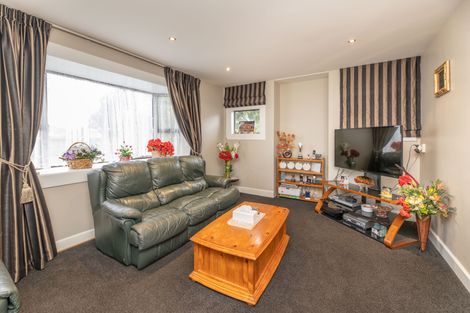 Photo of property in 1/65 Northcote Road, Northcote, Christchurch, 8052