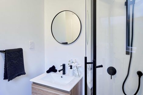 Photo of property in 24f1 Crieff Street, Northland, Wellington, 6012