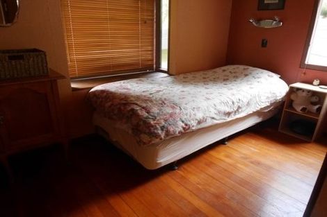Photo of property in 55 Elmslie Road, Pinehaven, Upper Hutt, 5019