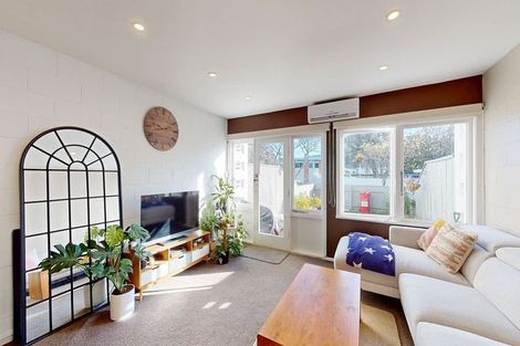 Photo of property in 2/6-8 Keys Street, Elderslea, Upper Hutt, 5018