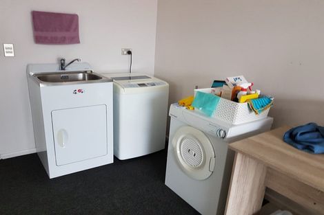 Photo of property in 2/2 Harkness Place, Westport, 7825