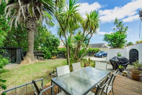 Photo of property in 32a Mahana Road, Paraparaumu Beach, Paraparaumu, 5032