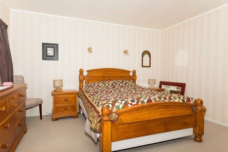 Photo of property in 10 Guinane Street, Dannevirke, 4930