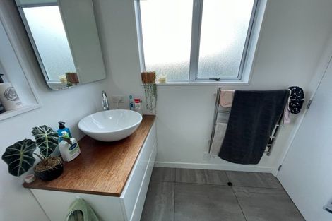 Photo of property in 13 Oaklands Grove, Clouston Park, Upper Hutt, 5018