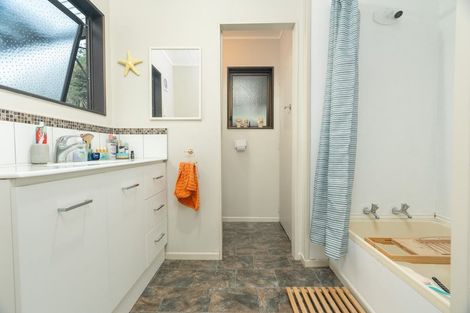 Photo of property in 50 Kiteone Road, Parua Bay, Whangarei, 0174