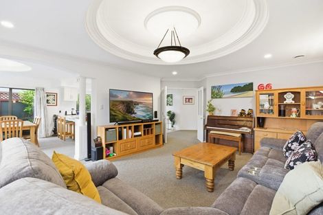 Photo of property in 35 Ocean Crest, Papamoa Beach, Papamoa, 3118