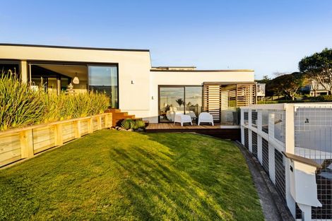 Photo of property in 30 Bayly Road, Moturoa, New Plymouth, 4310