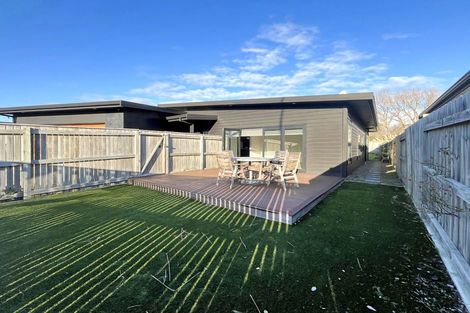 Photo of property in 24 Serenity Crescent, Kelvin Grove, Palmerston North, 4414