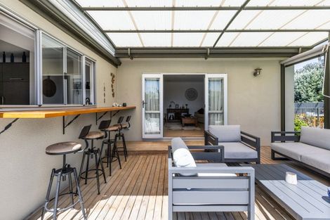 Photo of property in 9 Devon Street, Taradale, Napier, 4112