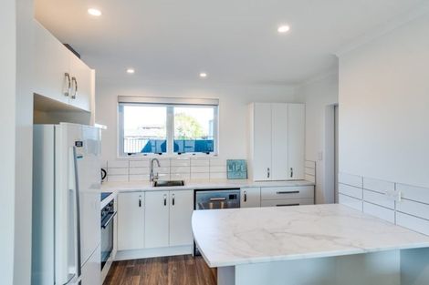 Photo of property in 11 Chester Street, Taradale, Napier, 4112