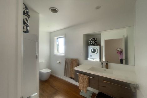 Photo of property in 17 Kelkirk Street, Kelston, Auckland, 0602