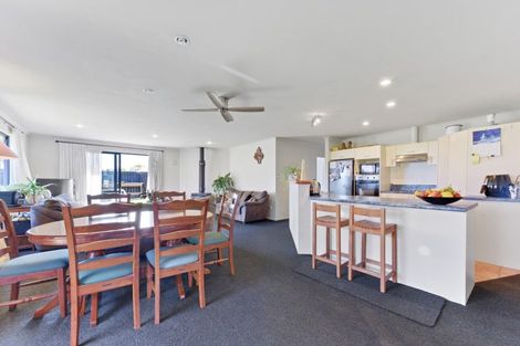 Photo of property in 18 Monaco View, Stoke, Nelson, 7011