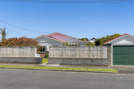 Photo of property in 6 French Street, Moturoa, New Plymouth, 4310