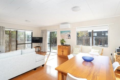 Photo of property in 27 Pauanui Beach Road, Pauanui, Hikuai, 3579