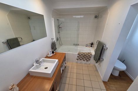 Photo of property in 70 Hinewa Road, Otumoetai, Tauranga, 3110