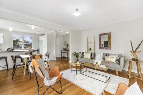 Photo of property in 2a Taupiri Crescent, Titahi Bay, Porirua, 5022