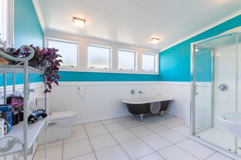 Photo of property in 680 Laws Road, Dannevirke, 4978