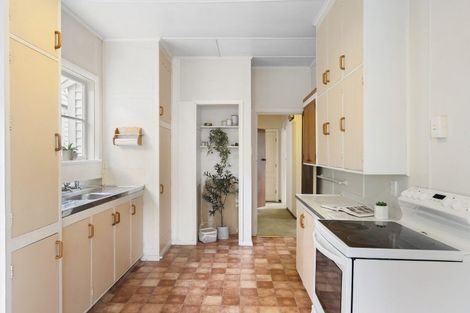 Photo of property in 14 Warwick Street, Wilton, Wellington, 6012