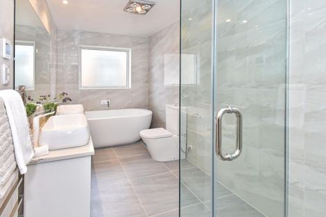 Photo of property in 16 Lisnoble Road, Flat Bush, Auckland, 2019