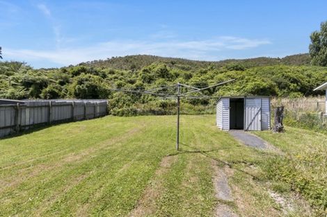 Photo of property in 196 Waddington Drive, Naenae, Lower Hutt, 5011