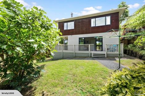 Photo of property in 7 Juneau Place, Glendene, Auckland, 0602