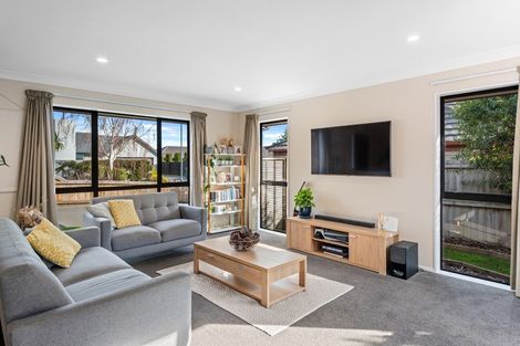 Photo of property in 15 Hideaway Gate, Parklands, Christchurch, 8083