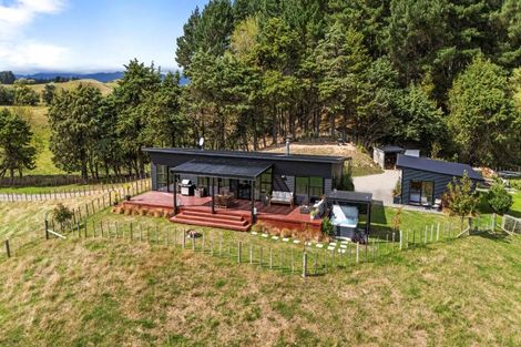 Photo of property in 338 Valley Road, Colyton, Feilding, 4775