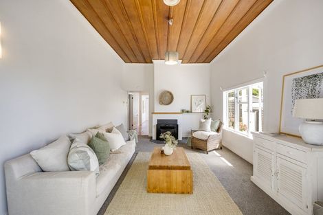 Photo of property in 111 Wellesley Road, Napier South, Napier, 4110