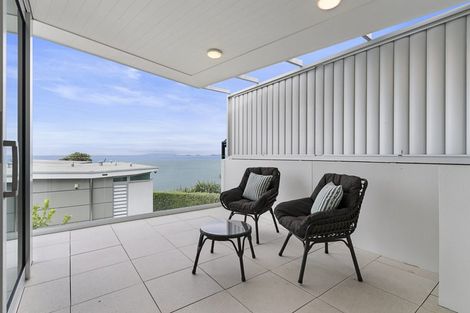 Photo of property in 11a Bournemouth Terrace, Murrays Bay, Auckland, 0630