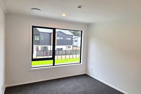 Photo of property in 15 Joseph Bolton Crescent, Trentham, Upper Hutt, 5018