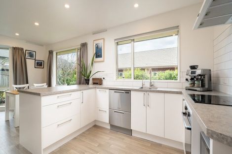 Photo of property in 2 Whitby Close, Waikawa, Picton, 7220