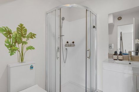 Photo of property in 1d Quincey Place, Massey, Auckland, 0614